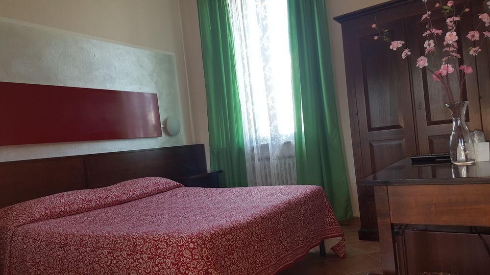 Ozzero Hotel La Pendola מראה חיצוני תמונה