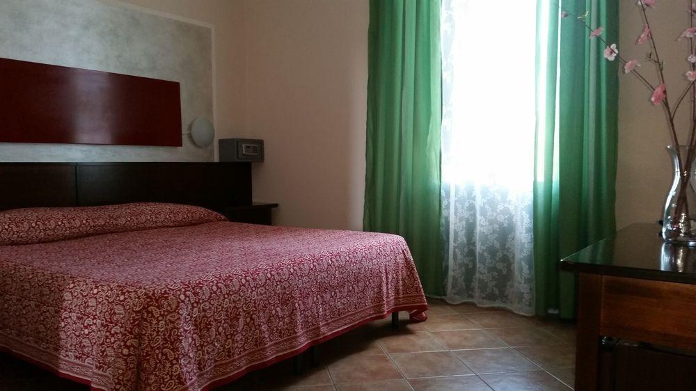 Ozzero Hotel La Pendola מראה חיצוני תמונה