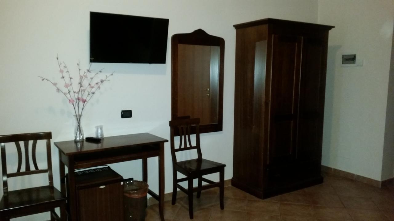 Ozzero Hotel La Pendola מראה חיצוני תמונה
