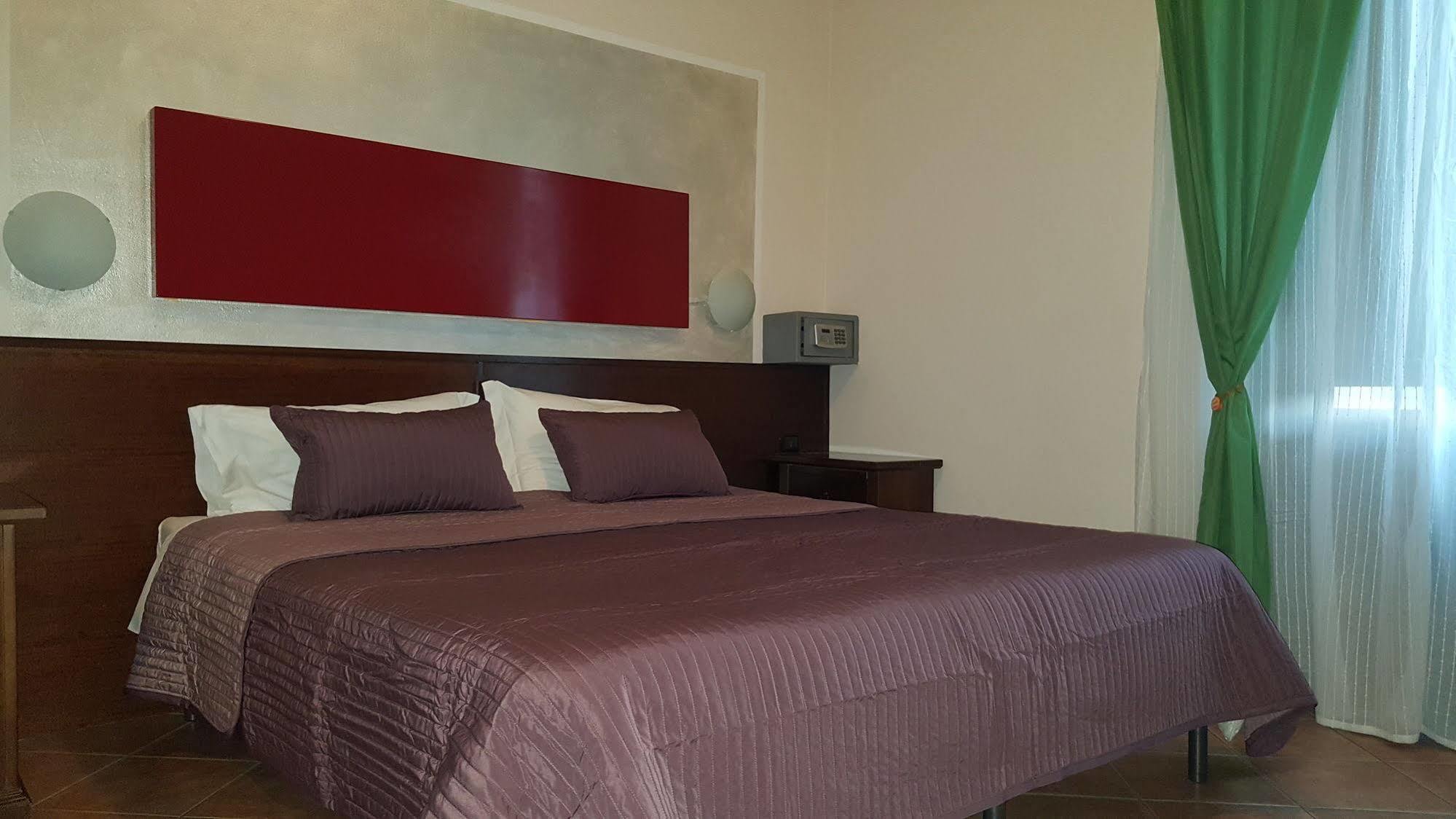 Ozzero Hotel La Pendola מראה חיצוני תמונה