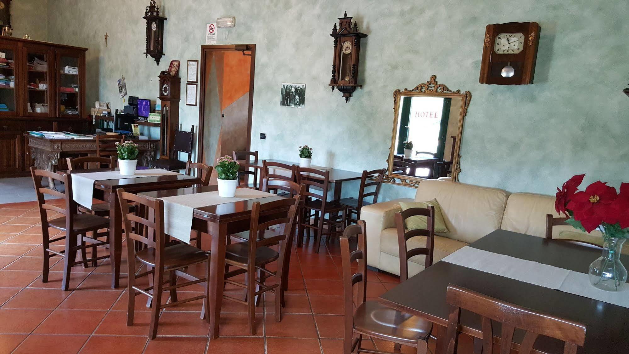 Ozzero Hotel La Pendola מראה חיצוני תמונה